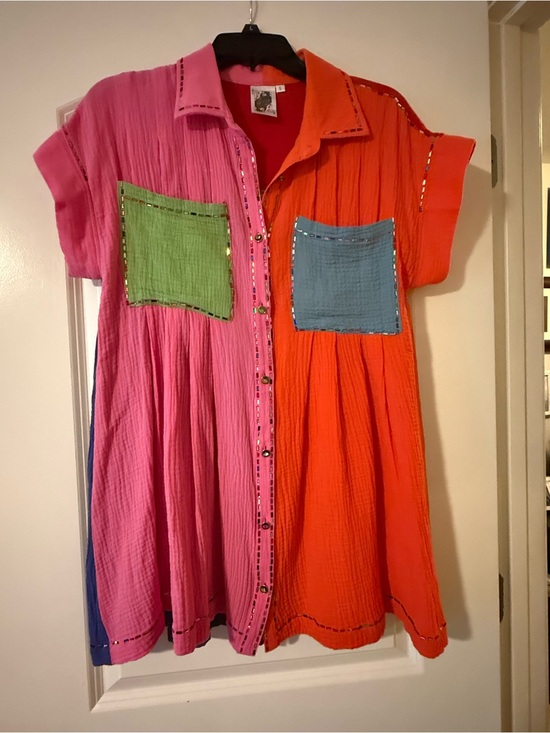 QUEEN OF SPARKLES Dresses & Skirts - Queen of Sparkles color block dress